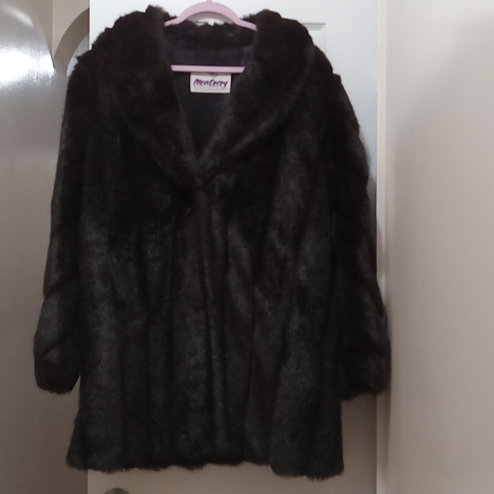 Women black one length faux fur